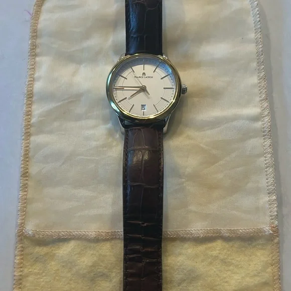 Maurice Lacroix Les Classiques Watch 38mm Silver Gold Tone Date (£1,600 MSRP!)